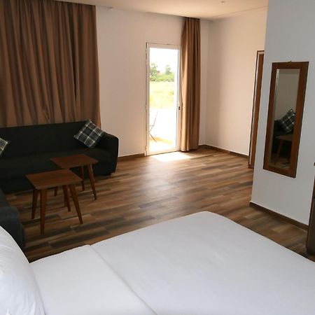 Hotel Corail De Cabo Cabo Negro Exterior photo